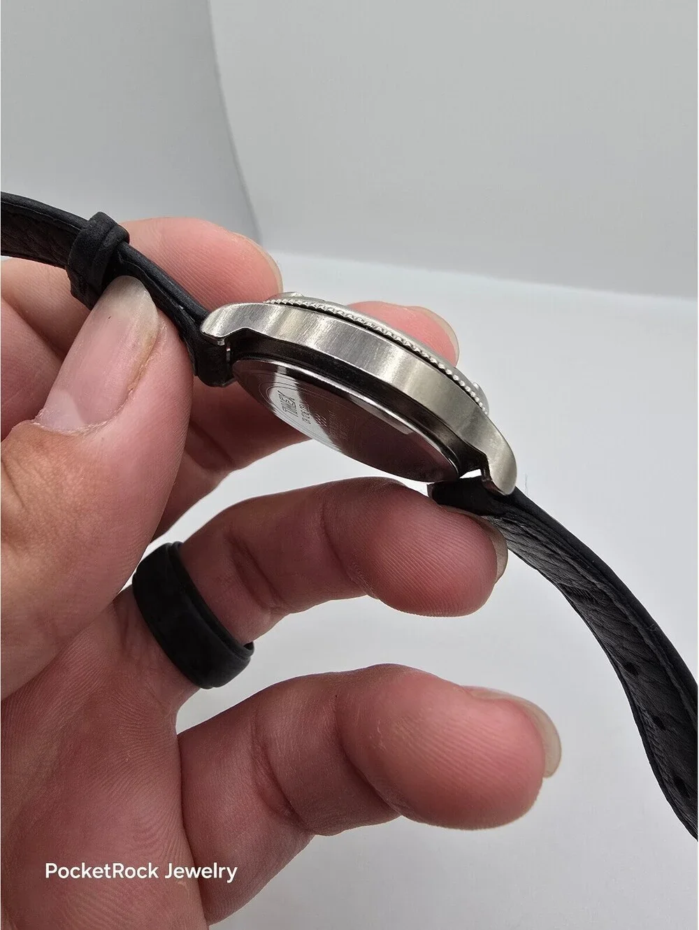 Timex Expedition Indiglo Quartz Date WR 50M White Dial Black Leather Strap